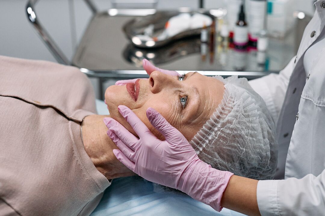 Preparing the facial skin for deep renewal, which is necessary from the age of 50